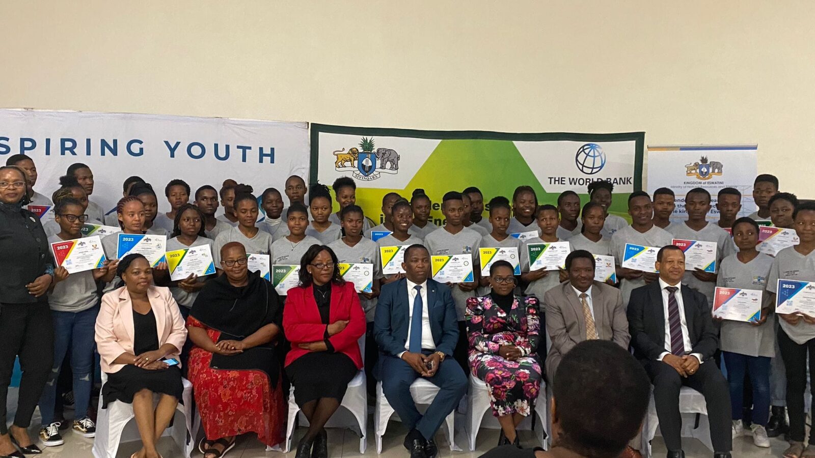 Acting Minister of Natural Resources and Energy Jabulani Mabuza has today issued certificates to 40 high school learners that participated in a two-week job shadowing programme. Photo: Eswatini Government