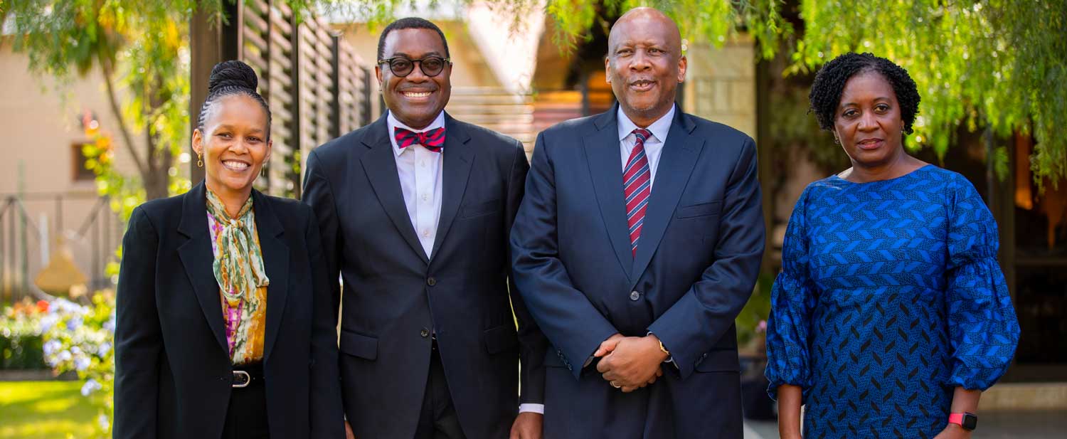 L-R: African Development Bank's Executive Director for Lesotho, Dr. Nomfundo X. Ngwenya; Bank President Akinwumi Adesina; the King of Lesotho, His Majesty King Letsie III; AfDB's Deputy Director General for Southern Africa, Moono Mupotola