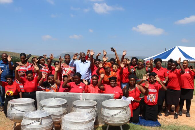 Minister S’khumbuzo Dlamini hands over E130,000 worth of supplies to the Phatfwakahle Multipurpose Cooperative in Gege Inkhundla.