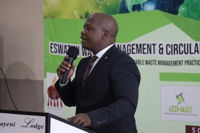 Isaac Dladla, Executive Director of the Eswatini Environment Authority, speaks at the Eswatini Waste Management and Circular Economy Seminar held from 24–25 March 2025 at Esibayeni Lodge