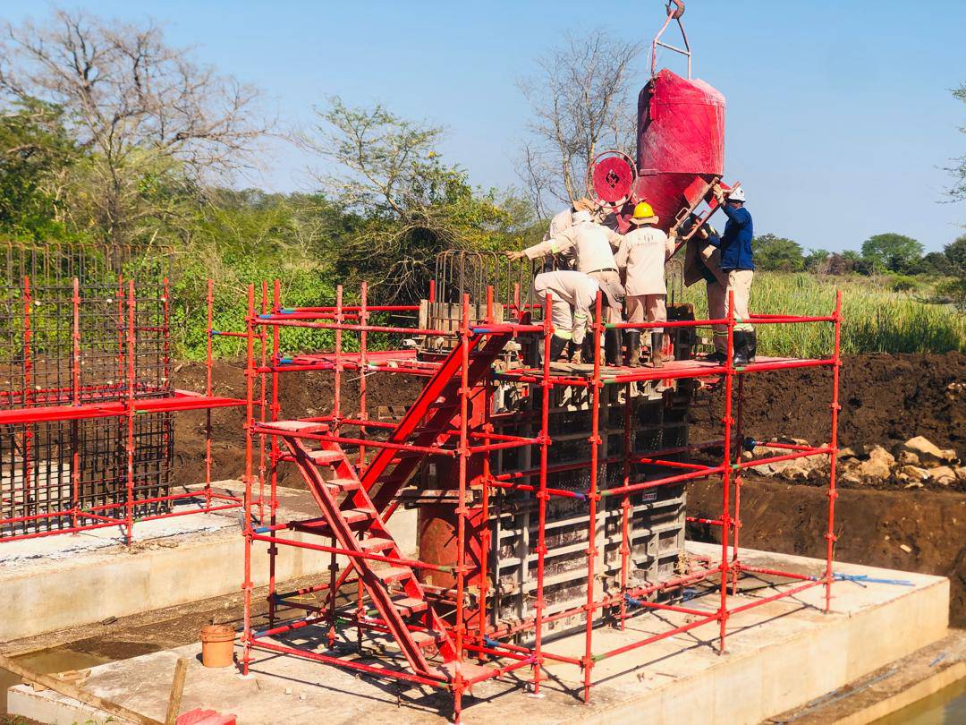Ongoing construction of the KaLokhayiza Pier Bridge along the D89 road, expected to boost connectivity between KaLanga and Jabula.