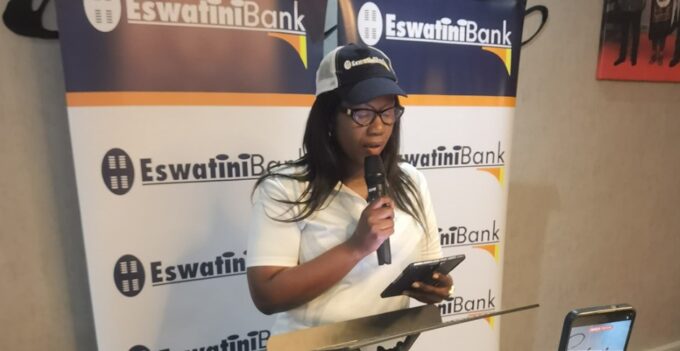 Eswatini Bank Managing Director Noziziwe Mulela speaks with delegates and editors
