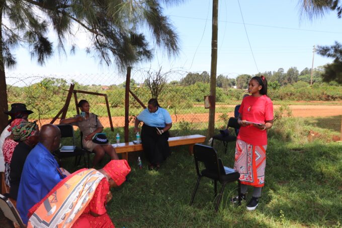 Ministry of Information, Communications and Technology instructor demonstrates digital tools to Lomahasha residents during the outreach programme.