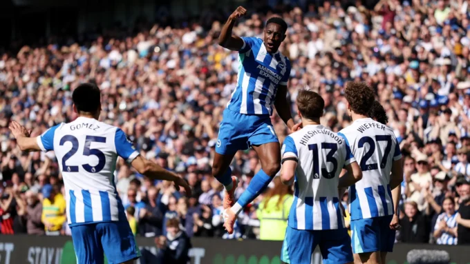 Welbeck celebrates in style as Brighton moves up to 8th