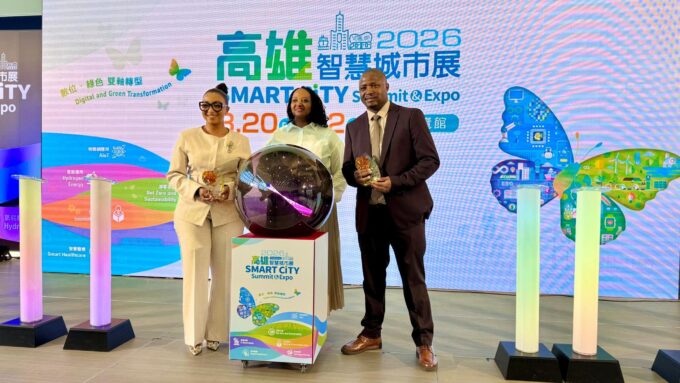 Mbabane Municipality CEO Gciniwe Fakudze and Mayor Thulani Mkhonto proudly display the 2026 System Integration Export Award in Taiwan.