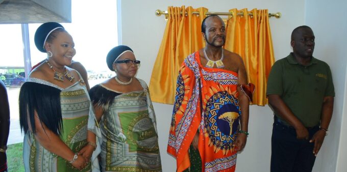 His Majesty King Mswati III shares a moment with Minister of Tourism Jane Mkhonta-Simelane, Minister of Foreign Affairs Pholile Shakantu and Inyatsi Group Chairman Michello Shakantu during the official opening of Nsulutane Property Hotel in Hlane. Photo: Eswatini Daily Digest.
