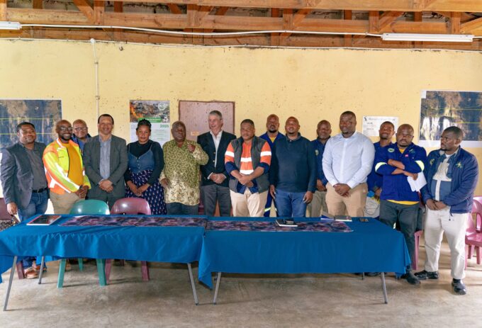 EEC Managing Director Ernest S. Sipho Mkhonta, senior management, the Sibanye Engineering and RSV Minerals Joint Venture team and Malindza community leaders during the contractor introduction at Malindza Umphakatsi. Photo: EEC.