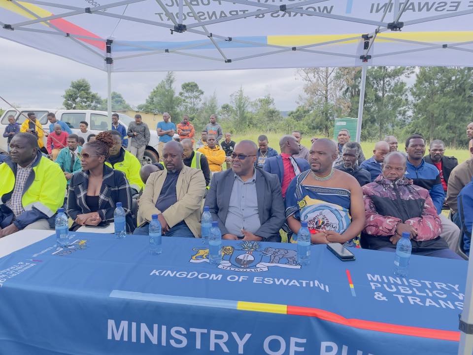 Minister of Tinkhundla Administration and Development Sikhumbuzo Dlamini, centre, joins Ministry of Public Works and Transport officials at Zamokuhle Primary School in Nkwene Inkhundla