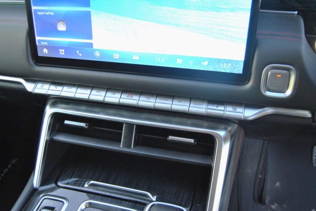 Foton has retained a fair amount of physical switchgear, including for the dual-zone climate control. Picture: Charl Bosch