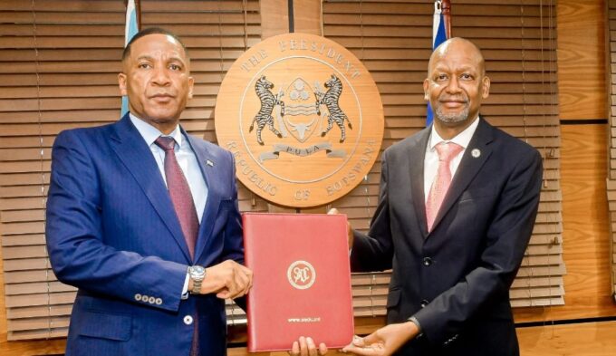 President Duma Gideon Boko and SADC Executive Secretary Elias M. Magosi after signing the finance and development agreements in Gaborone.