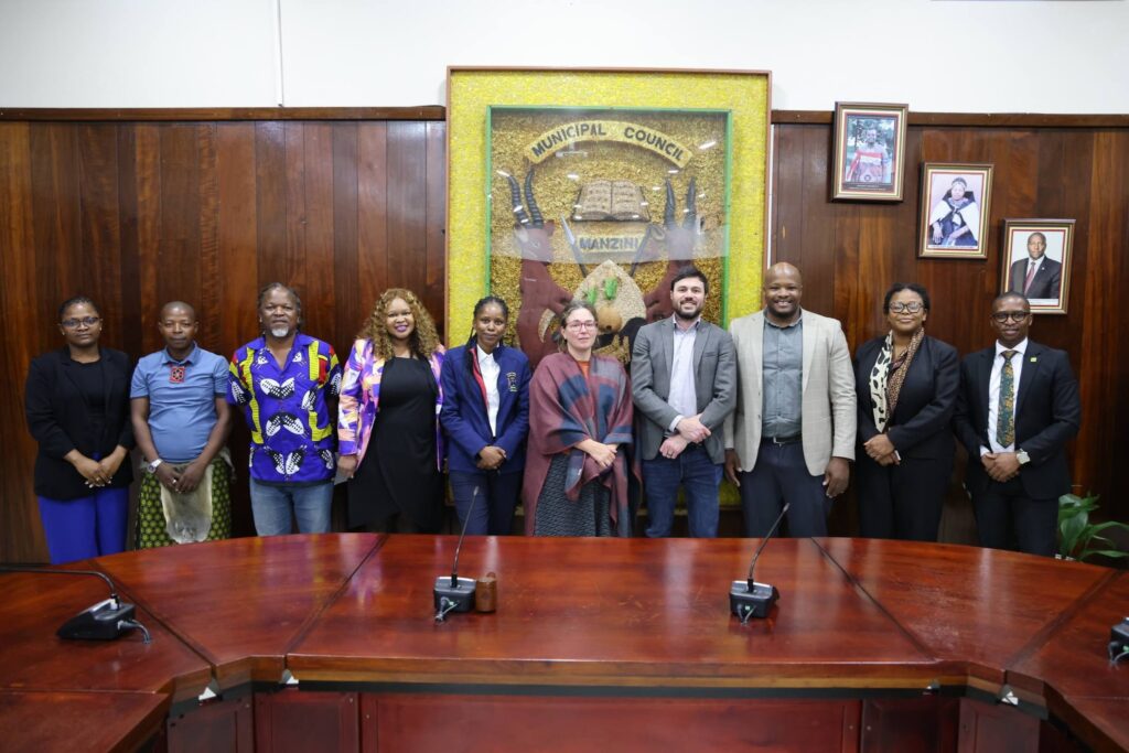U.S. Speaker Charlie Lockwood meets with the Municipal Council of Manzini to discuss the role municipalities play in preserving cultural heritage, including historically significant sites such as Number 43 Trelawney Park, KwaMagogo. Photo: U.S. Embassy Eswatini