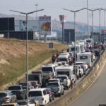 Vehicles gridlocked in heavy traffic approaching the Eswatini border post for the MTN Bushfire Festival weekend. (Photo: Eswatini Observer)