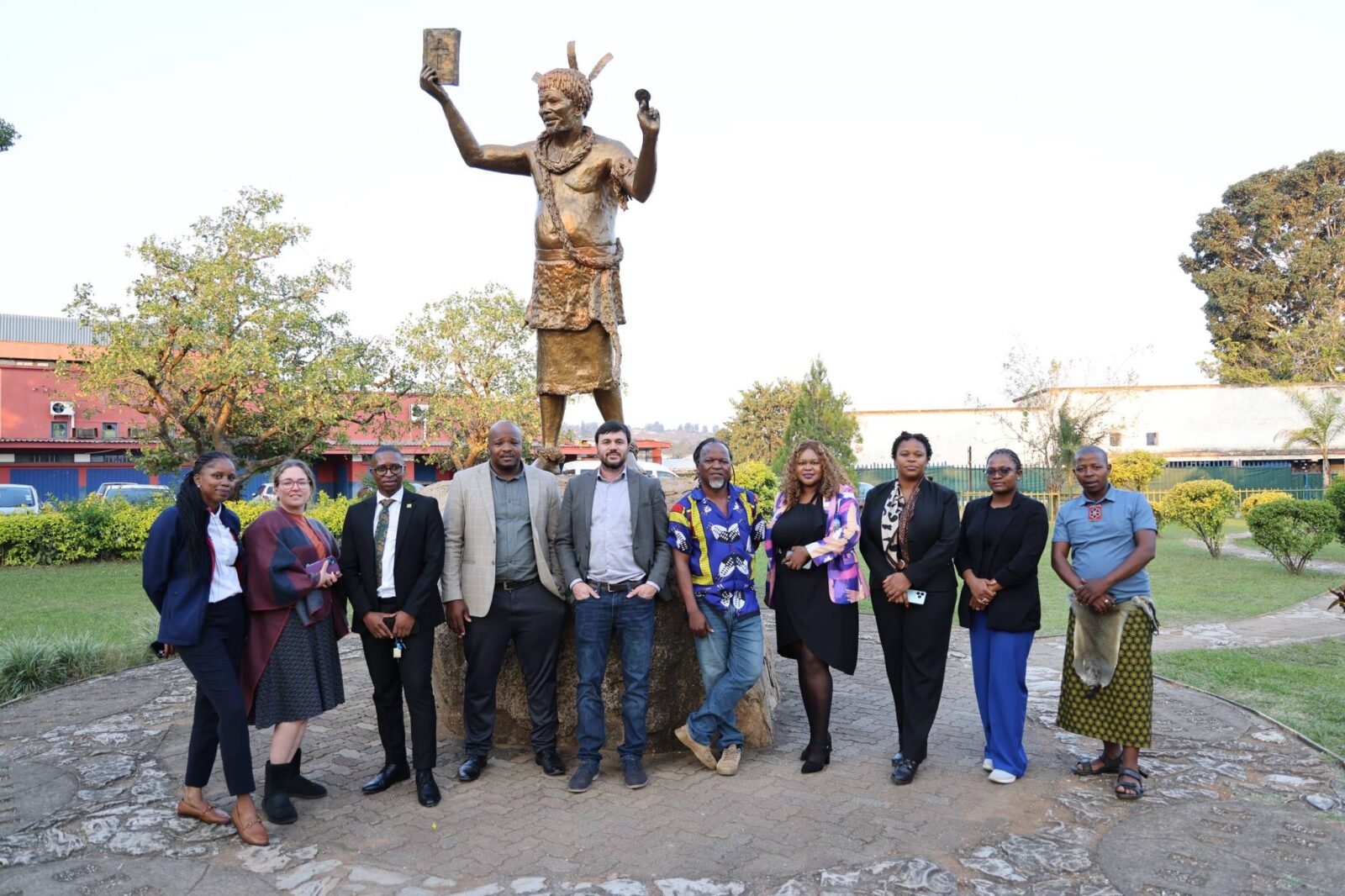 U.S. Speaker Charlie Lockwood meets with the Municipal Council of Manzini to discuss the role municipalities play in preserving cultural heritage, including historically significant sites such as Number 43 Trelawney Park, KwaMagogo. Photo: U.S. Embassy Eswatini