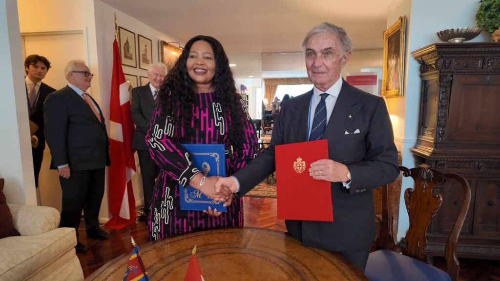 Senator Pholile Shakantu and H.E. Riccardo Paternò di Montecupo display the signed diplomatic declaration following its signing in New York. Photo: Eswatini Government