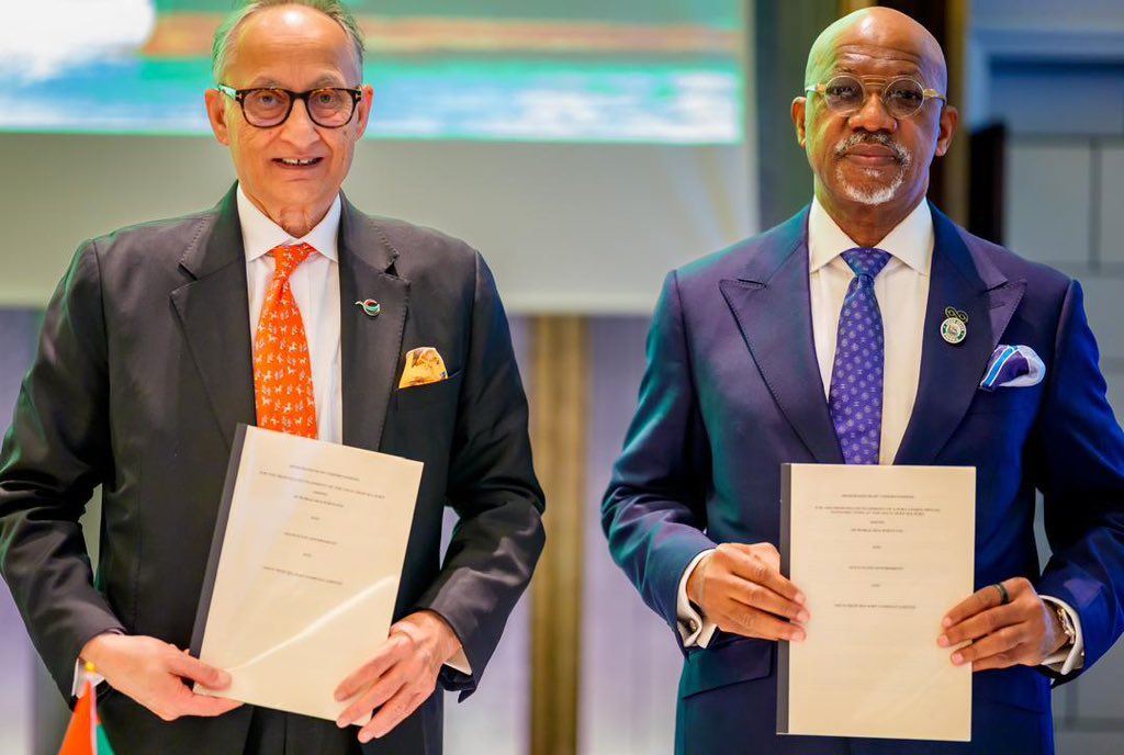 Ogun State Governor Dapo Abiodun and DP World representatives pose with copies of the signed MoUs covering the proposed Gateway Deep Sea Port and Blue Marine Special Economic Zone. Photo: X/@sfojoemmanuela