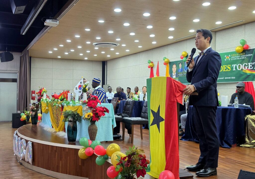 Ghana’s Ambassador to South Korea, Kojo Choi, addresses the gathering during GHANASKO’s 30th anniversary. Photo: Kojo Choi/Facebook