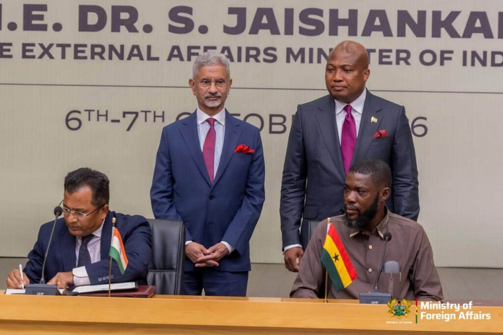 Ghana’s Foreign Affairs Minister Samuel Okudzeto Ablakwa and India’s External Affairs Minister Dr Subrahmanyam Jaishankar oversee the signing of agreements between Ghanaian and Indian officials covering agricultural research, education and biodiversity cooperation.