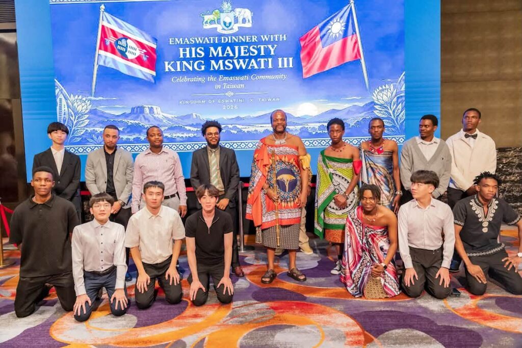 His Majesty King Mswati III poses for a group photograph with emaSwati students and citizens working in Taiwan during his engagement with the community in Taipei.