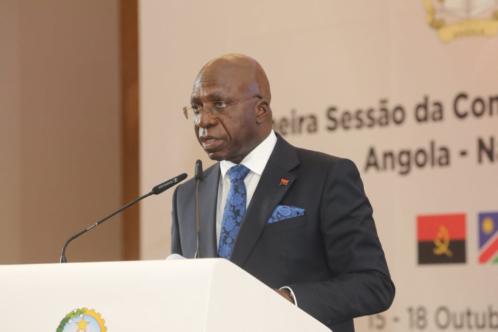 Angola’s Minister of External Relations, Tete António, co-chaired the ministerial session with his Namibian counterpart to advance bilateral cooperation between the two countries.