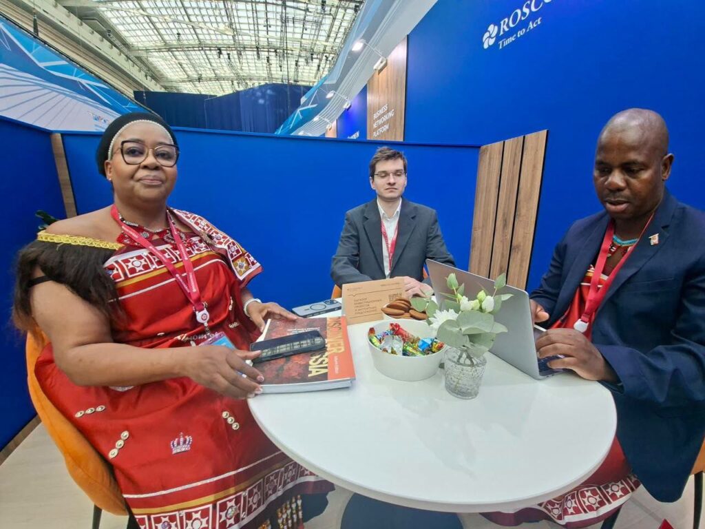 Phiksile P. Mkhwanazi and Vusie Dlamini meet Mikhail Serov of Russia’s Ministry of Economic Development during the Russia-Africa Summit at Gostiny Dvor in Moscow.